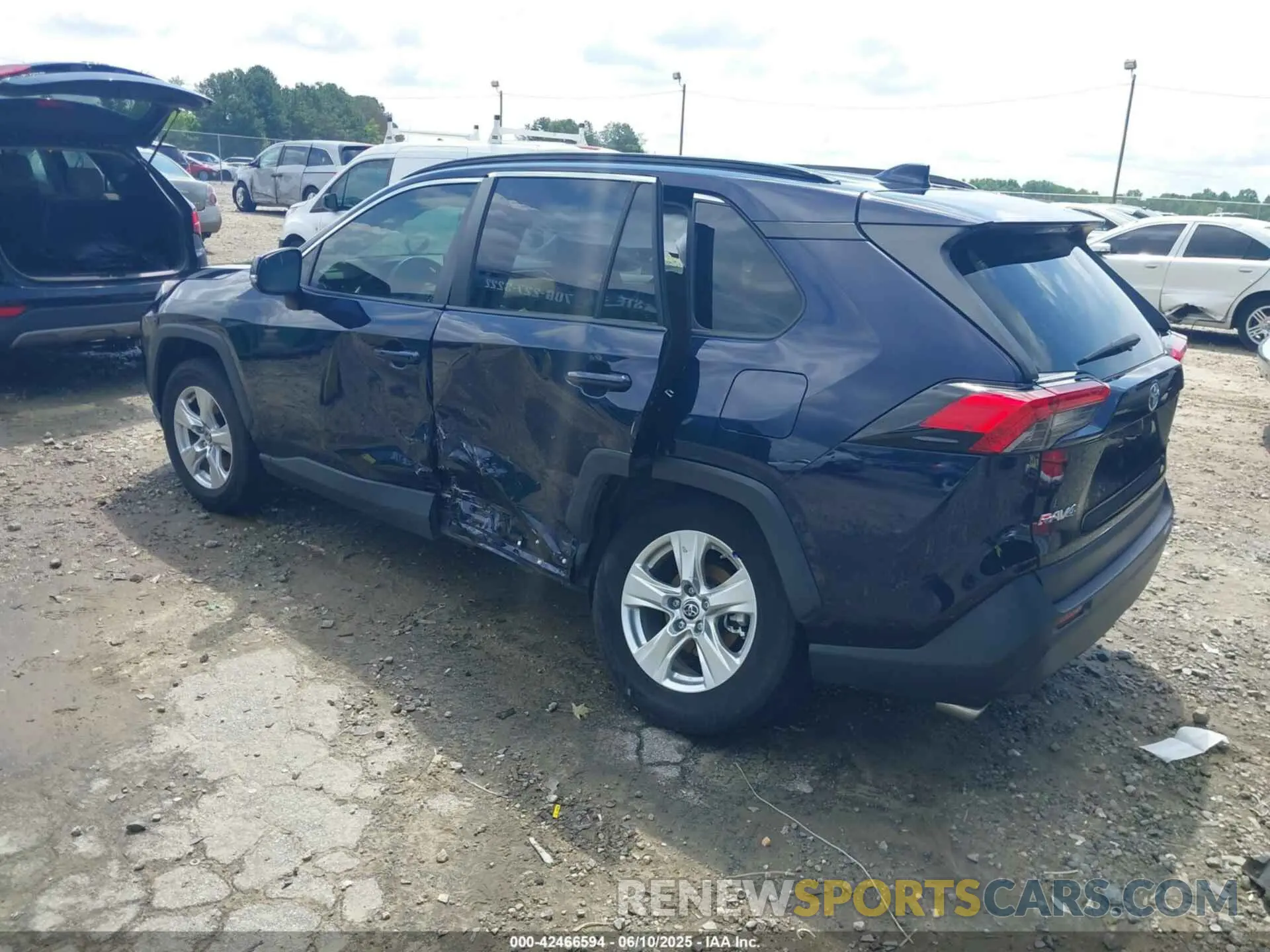 3 Photograph of a damaged car JTMW1RFV0KD512254 TOYOTA RAV4 2019