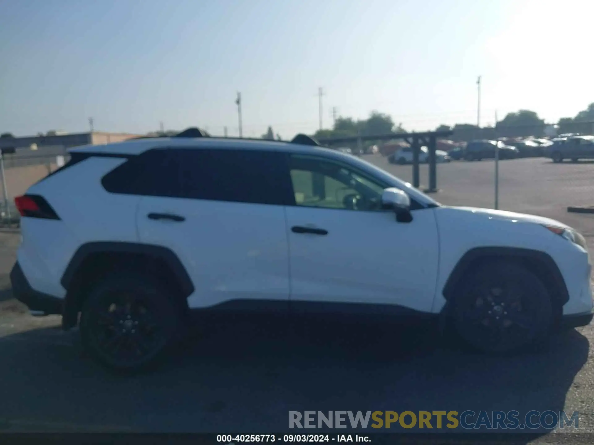 13 Photograph of a damaged car JTMW1RFV0KD513968 TOYOTA RAV4 2019