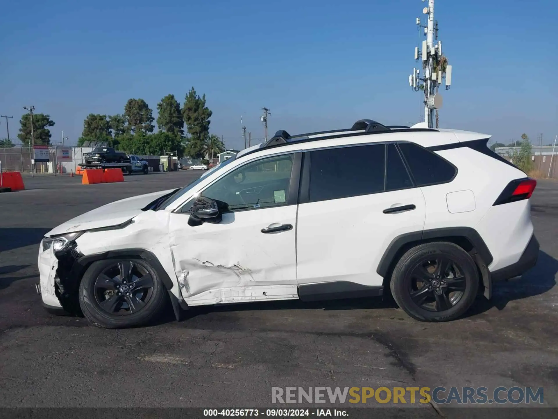 14 Photograph of a damaged car JTMW1RFV0KD513968 TOYOTA RAV4 2019