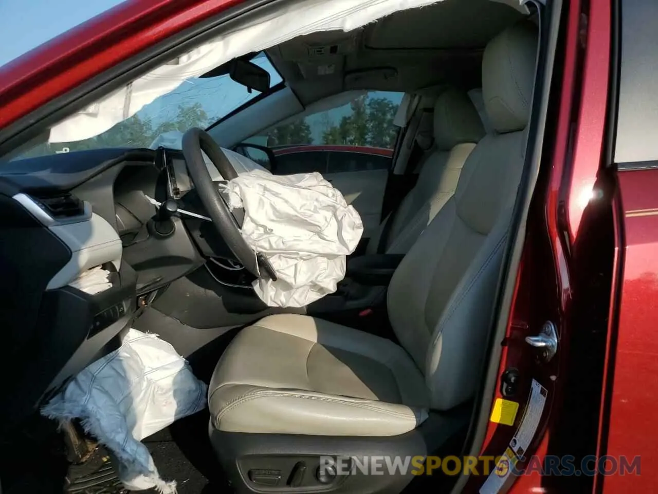 7 Photograph of a damaged car JTMW1RFV1KD010014 TOYOTA RAV4 2019