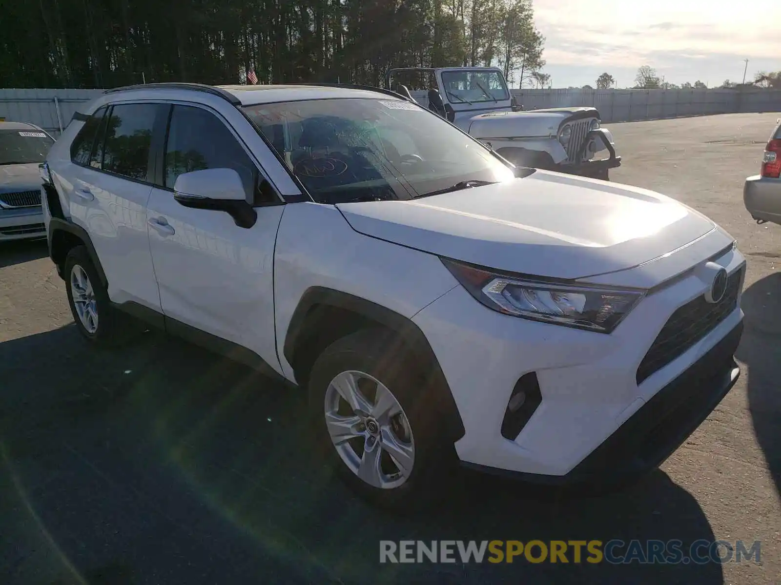 1 Photograph of a damaged car JTMW1RFV1KD022101 TOYOTA RAV4 2019