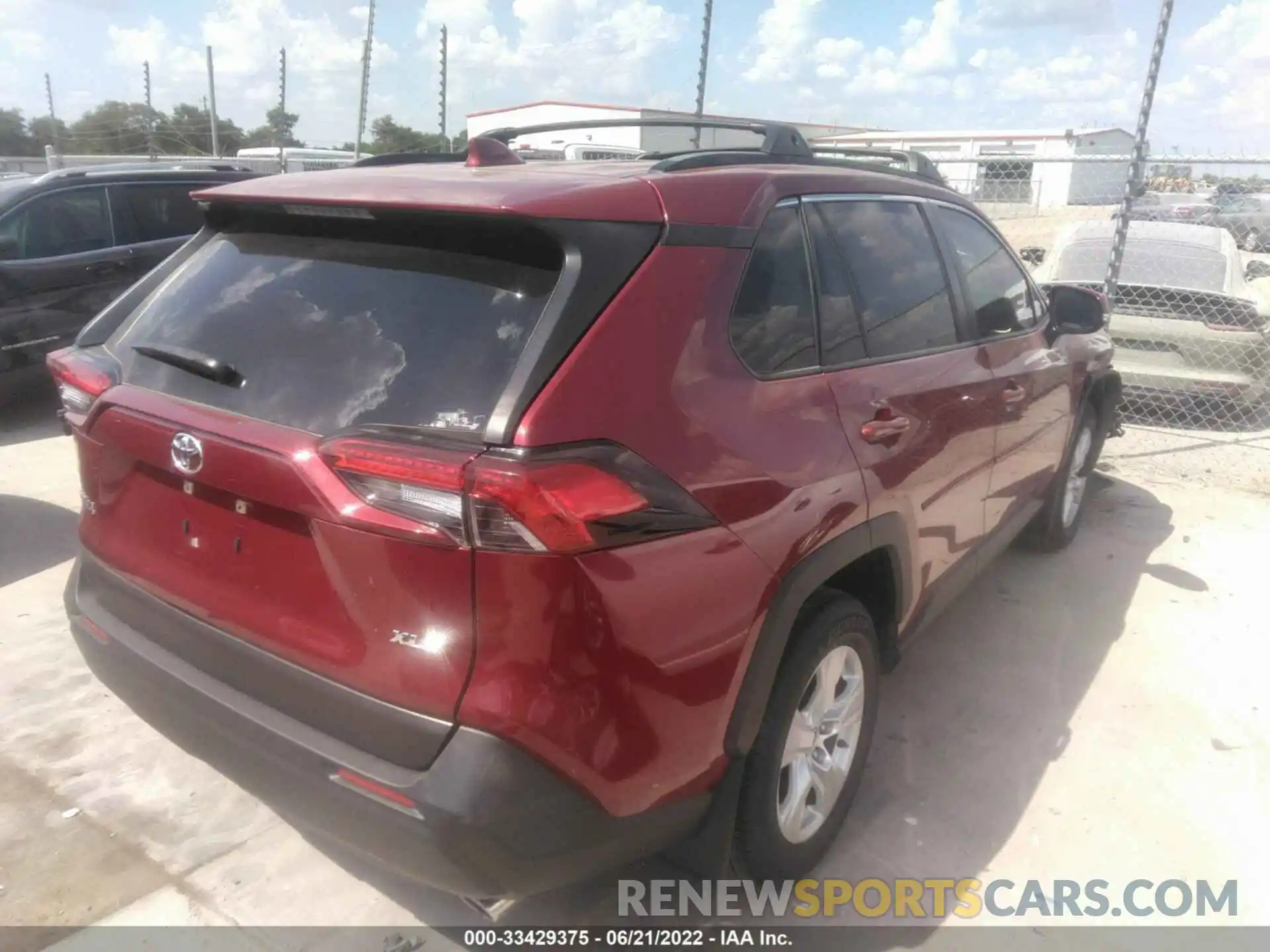 4 Photograph of a damaged car JTMW1RFV1KD033681 TOYOTA RAV4 2019