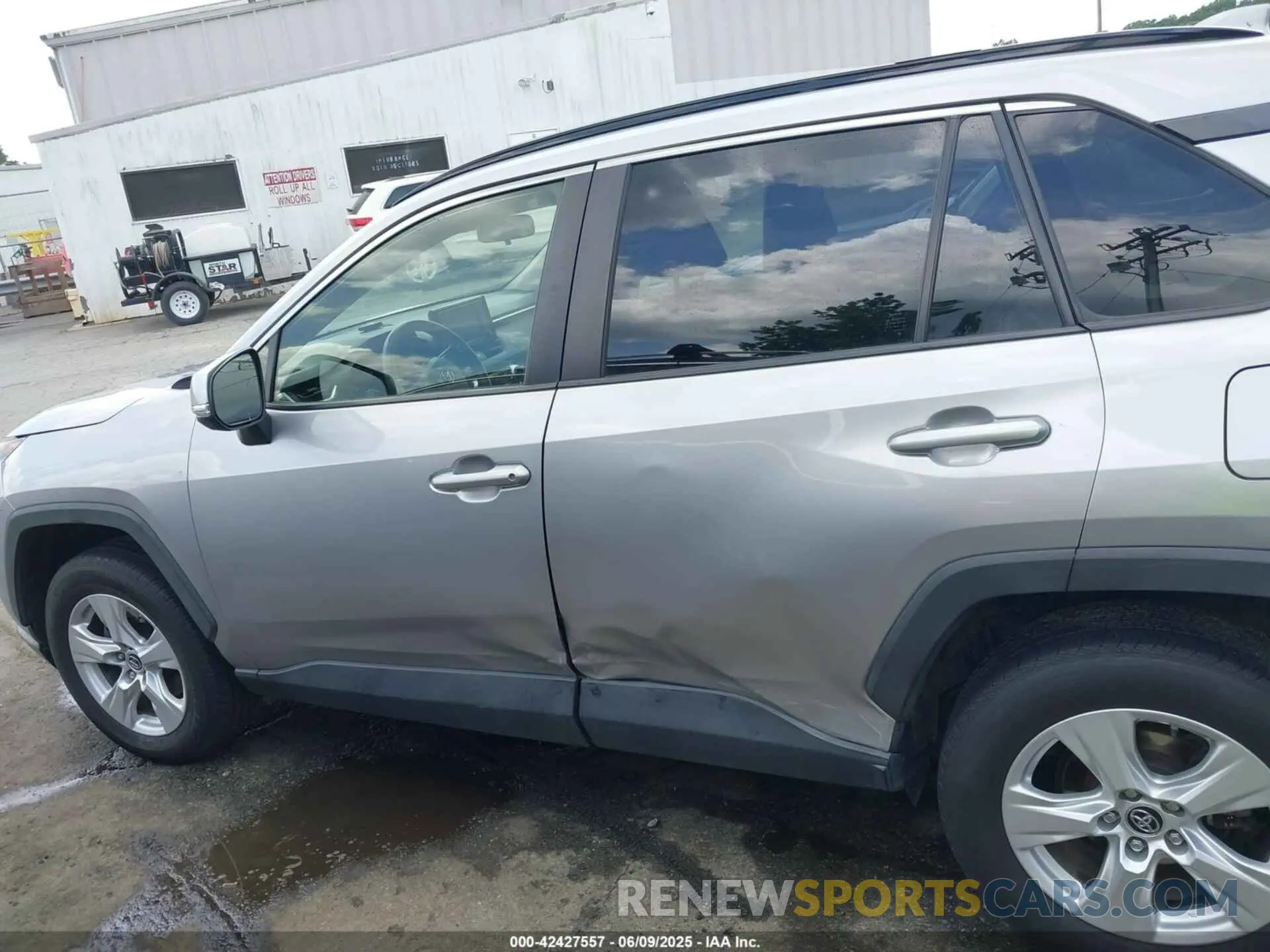 14 Photograph of a damaged car JTMW1RFV1KD505216 TOYOTA RAV4 2019