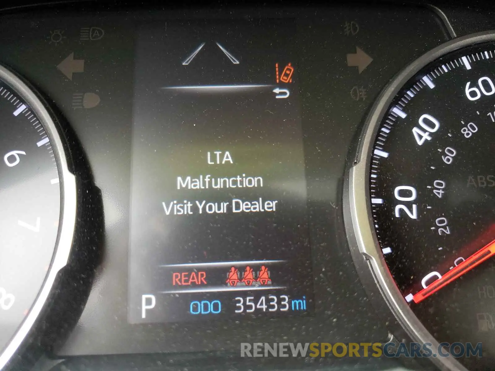 8 Photograph of a damaged car JTMW1RFV1KJ009365 TOYOTA RAV4 2019