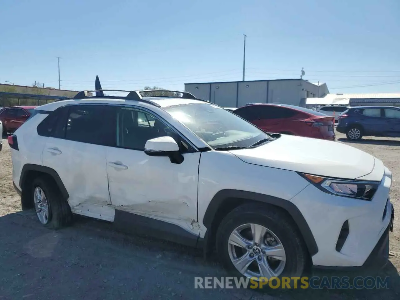 4 Photograph of a damaged car JTMW1RFV1KJ014923 TOYOTA RAV4 2019