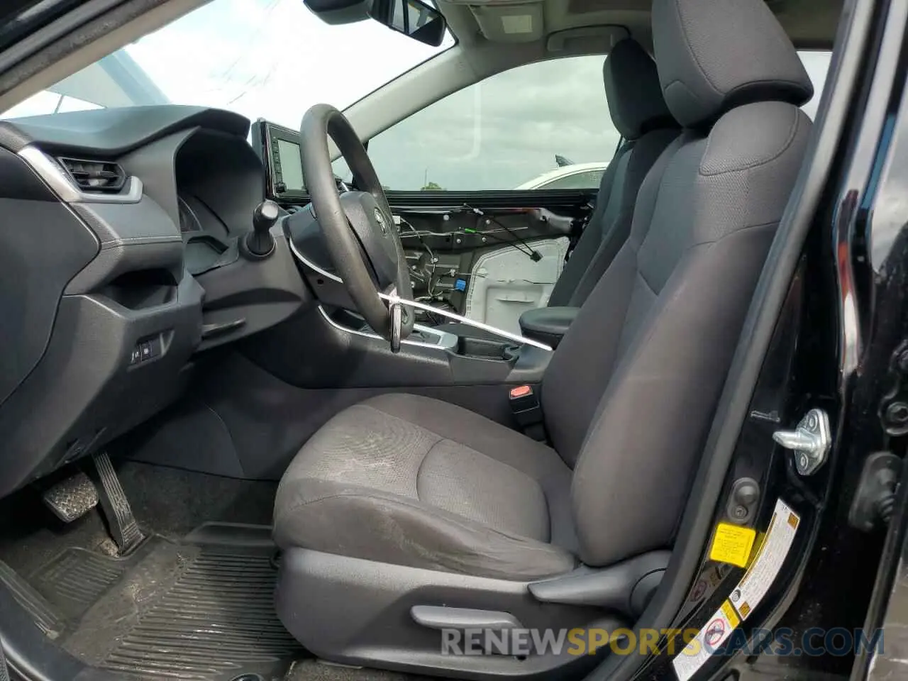 7 Photograph of a damaged car JTMW1RFV2KD012662 TOYOTA RAV4 2019
