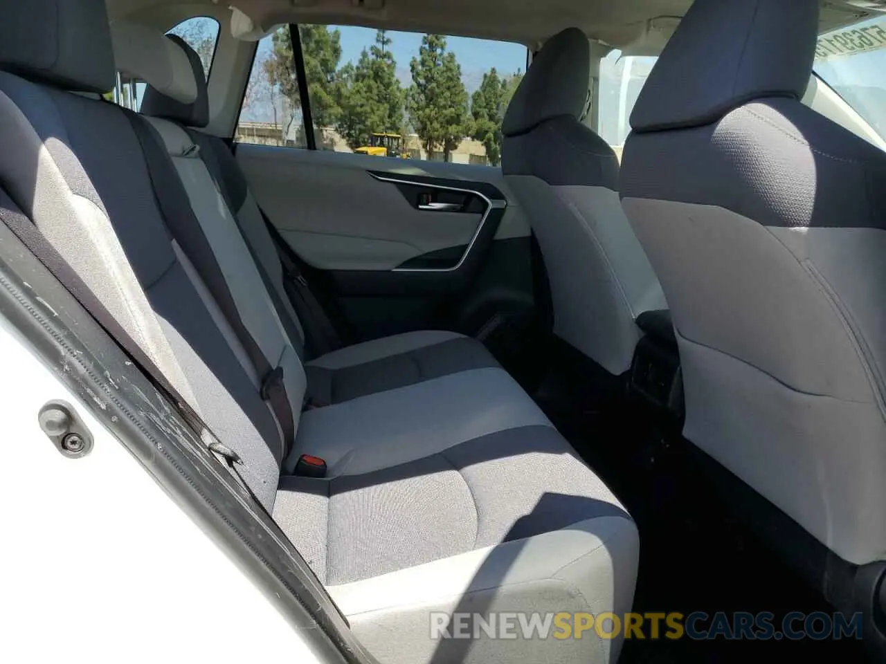 10 Photograph of a damaged car JTMW1RFV2KD029087 TOYOTA RAV4 2019
