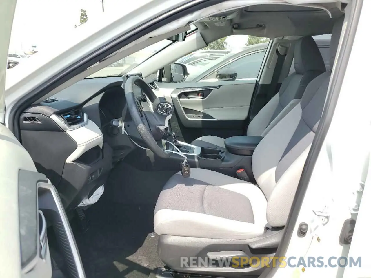 7 Photograph of a damaged car JTMW1RFV2KD029087 TOYOTA RAV4 2019
