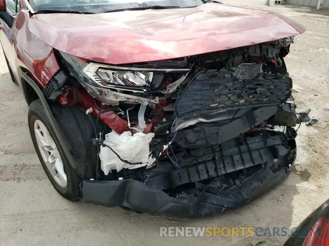 9 Photograph of a damaged car JTMW1RFV2KD029686 TOYOTA RAV4 2019