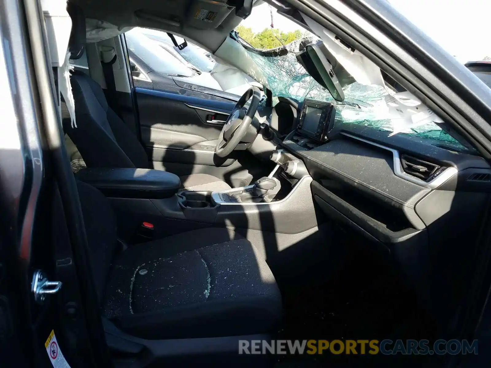 5 Photograph of a damaged car JTMW1RFV2KD511090 TOYOTA RAV4 2019