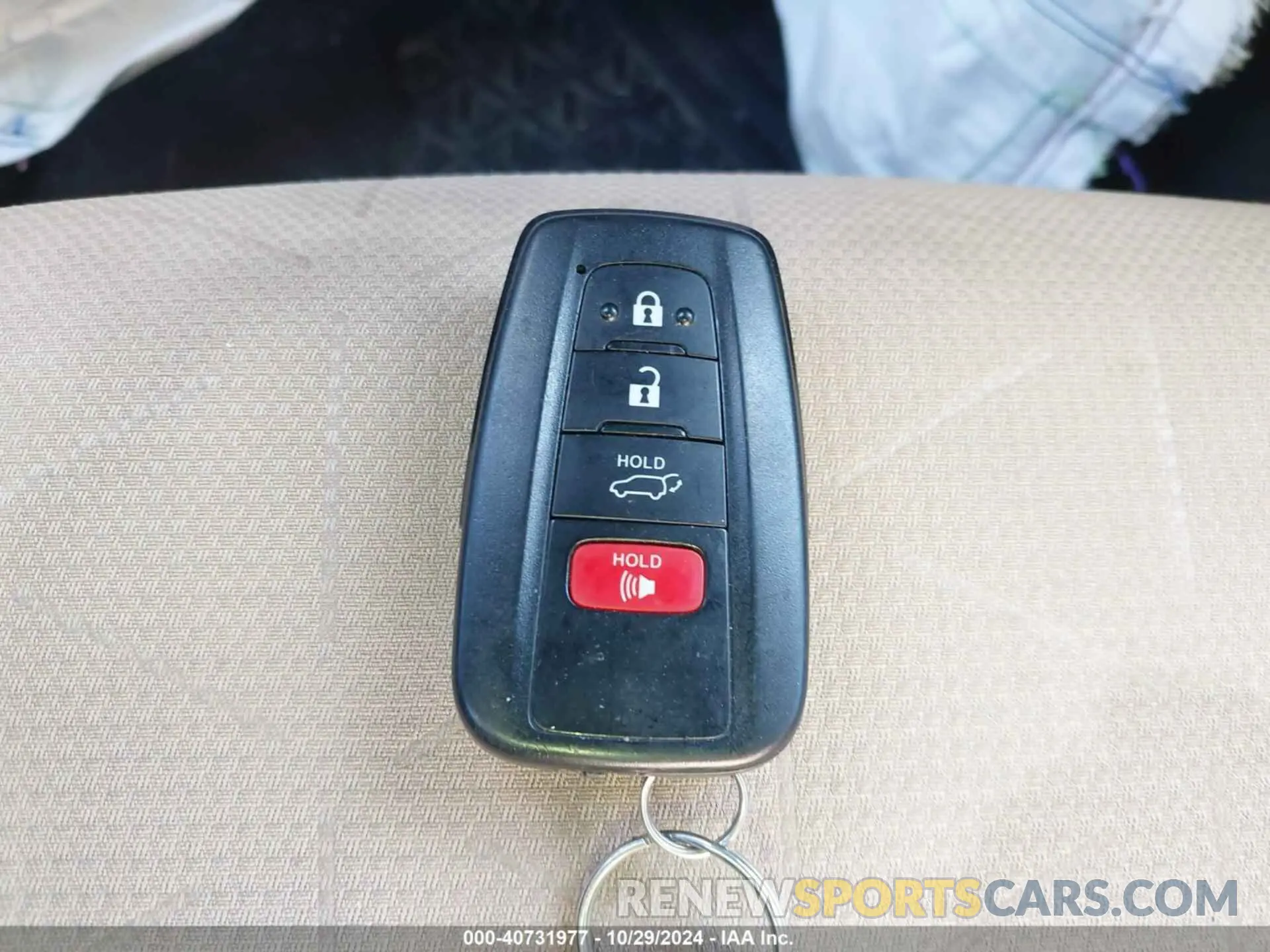 11 Photograph of a damaged car JTMW1RFV3KD007356 TOYOTA RAV4 2019