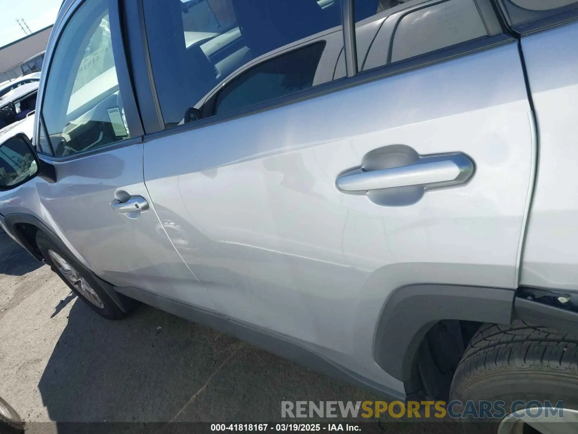14 Photograph of a damaged car JTMW1RFV3KD028269 TOYOTA RAV4 2019