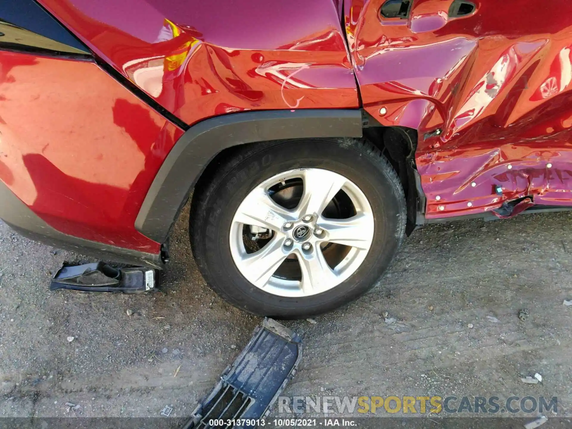 15 Photograph of a damaged car JTMW1RFV3KD031558 TOYOTA RAV4 2019