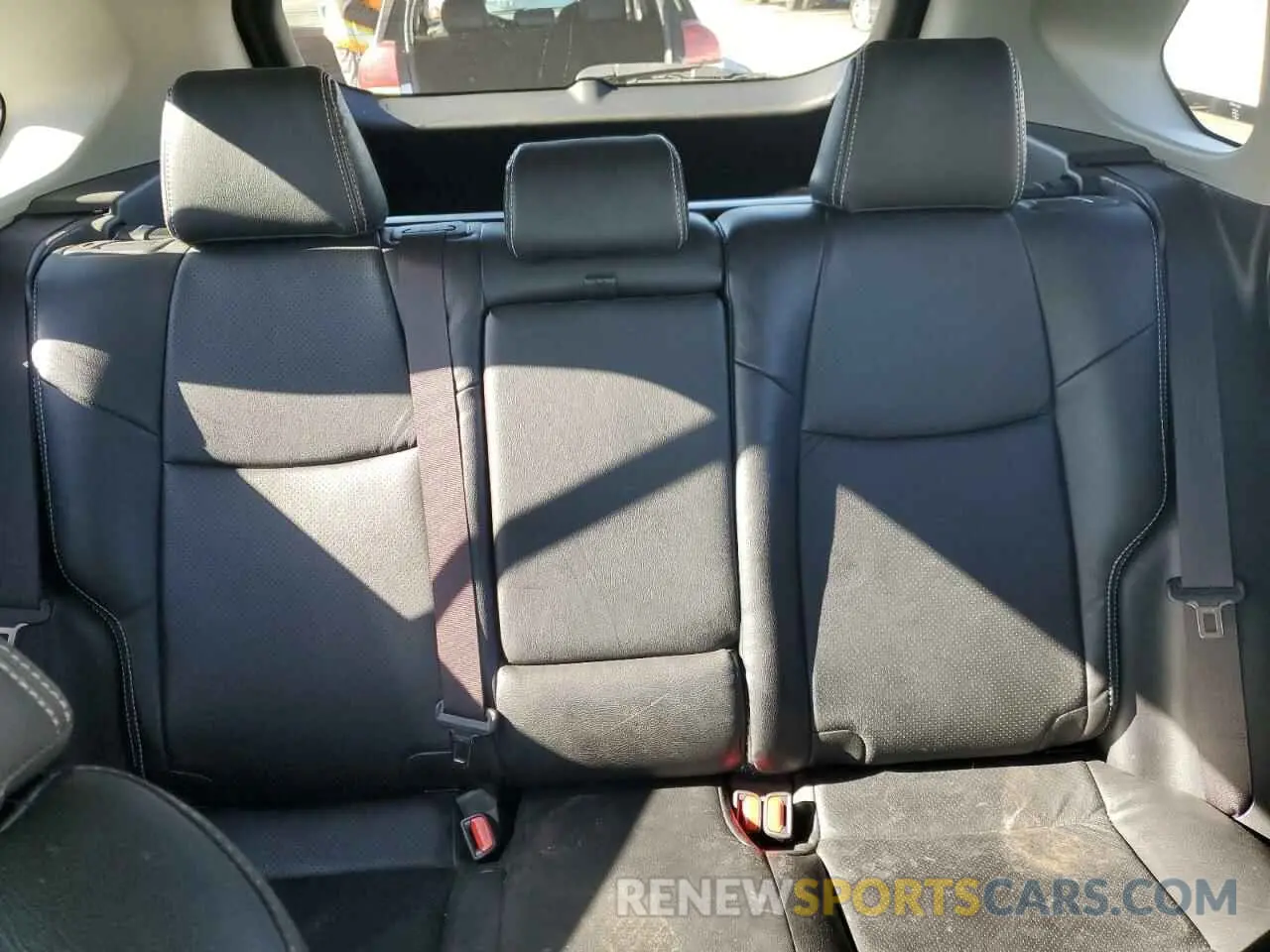 10 Photograph of a damaged car JTMW1RFV3KD513057 TOYOTA RAV4 2019