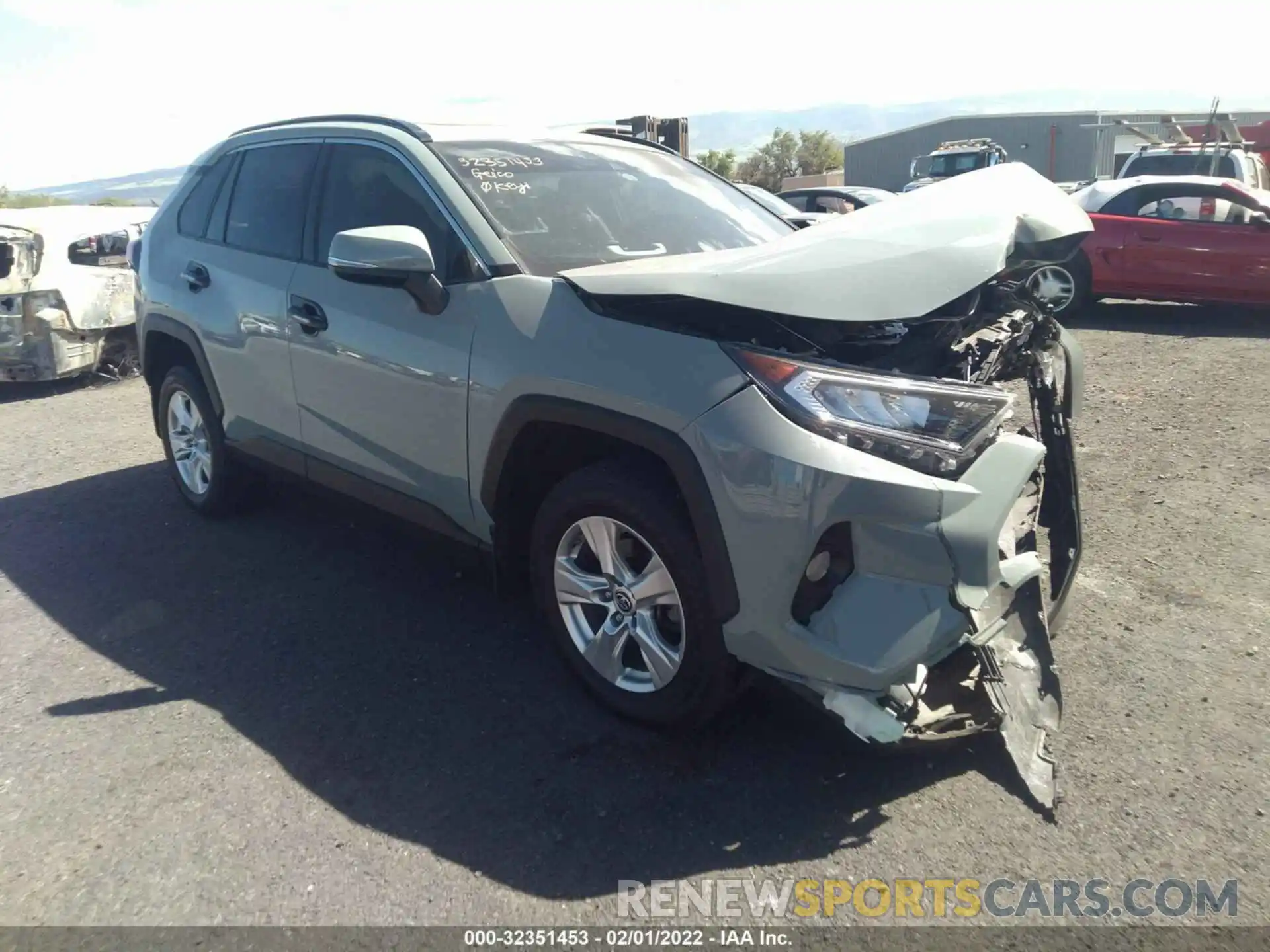 1 Photograph of a damaged car JTMW1RFV3KJ015927 TOYOTA RAV4 2019