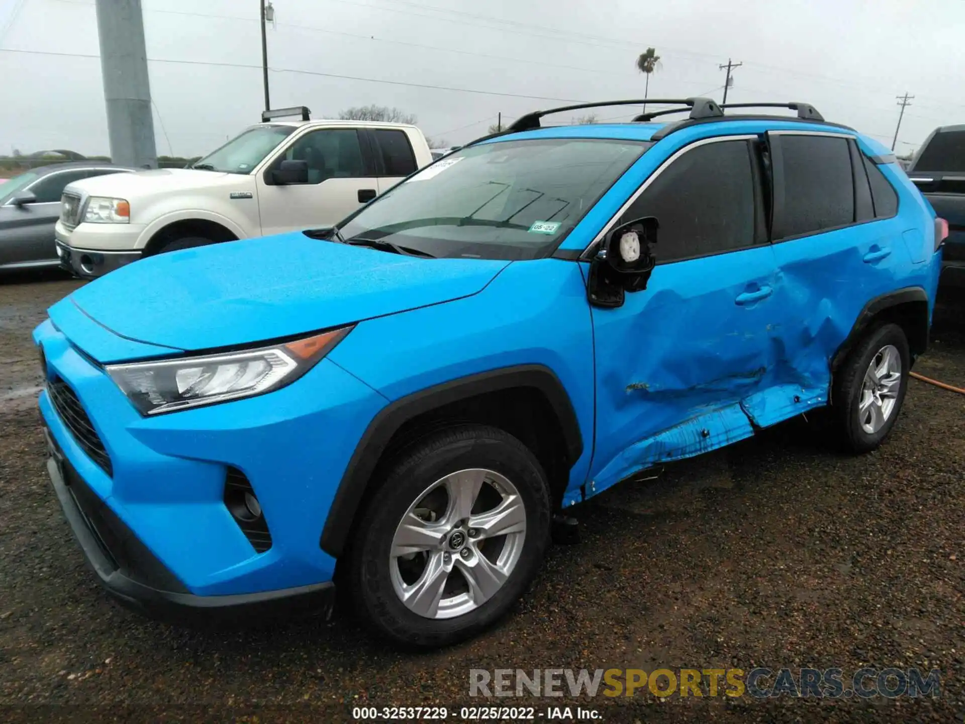 2 Photograph of a damaged car JTMW1RFV4KD018169 TOYOTA RAV4 2019