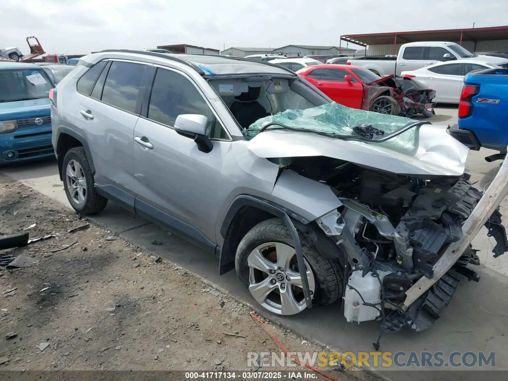 1 Photograph of a damaged car JTMW1RFV4KD022612 TOYOTA RAV4 2019