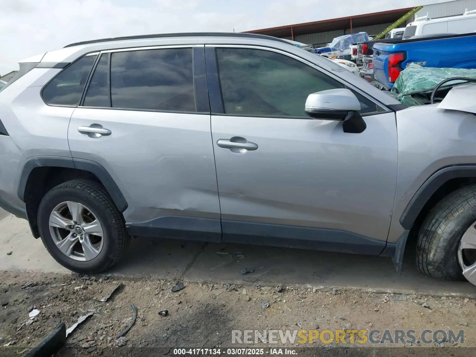 14 Photograph of a damaged car JTMW1RFV4KD022612 TOYOTA RAV4 2019