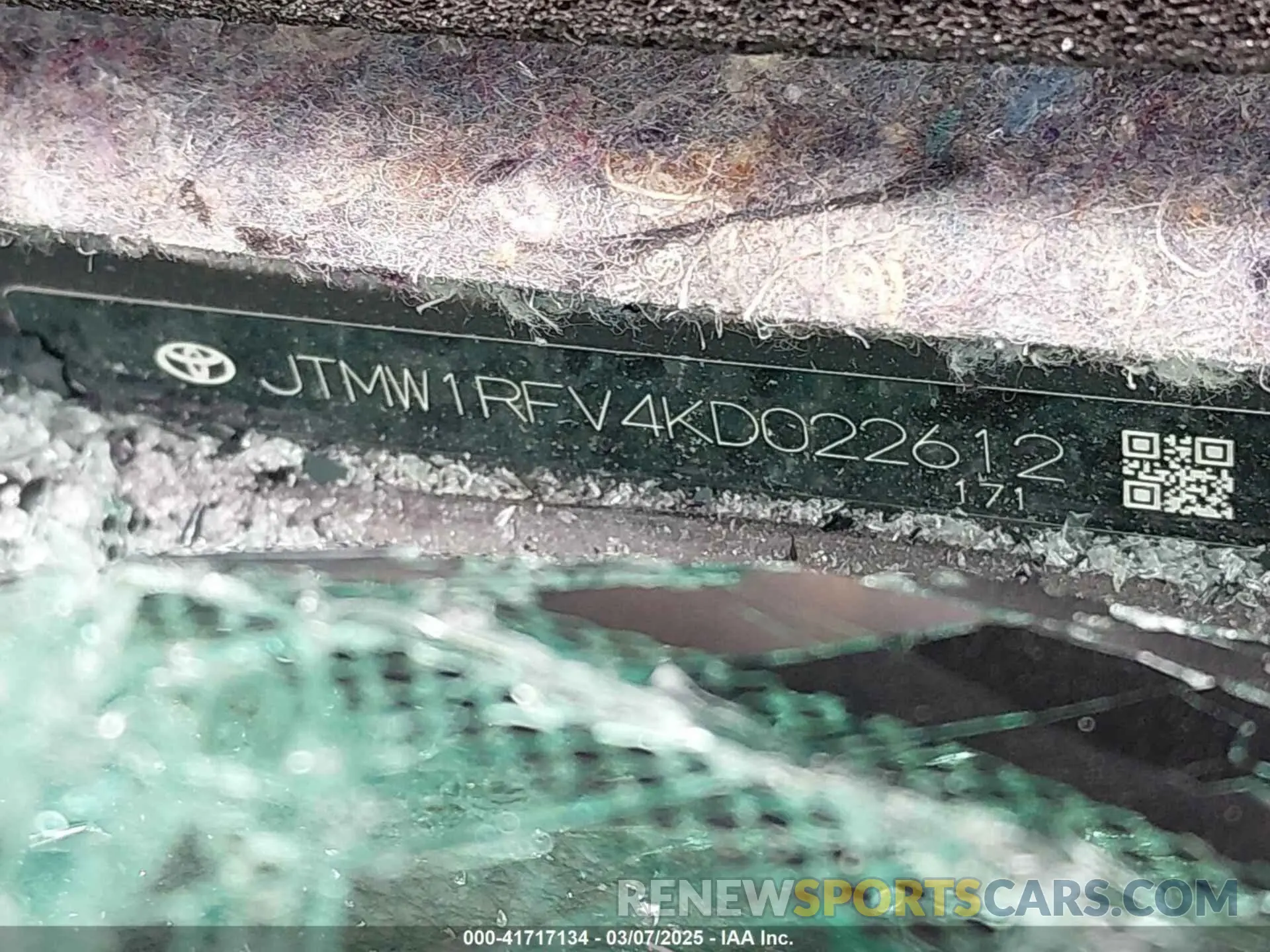 9 Photograph of a damaged car JTMW1RFV4KD022612 TOYOTA RAV4 2019
