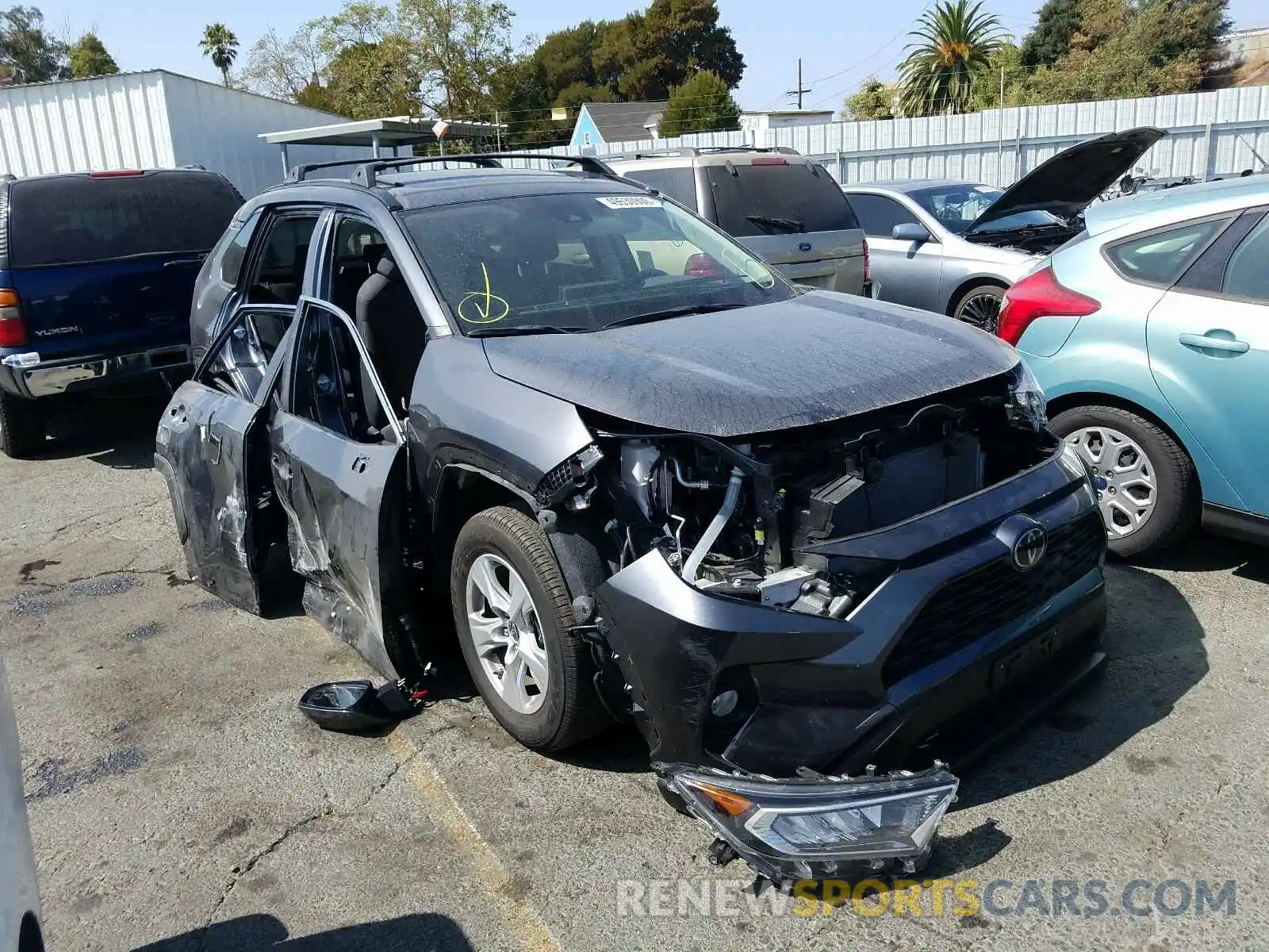 1 Photograph of a damaged car JTMW1RFV4KD036199 TOYOTA RAV4 2019