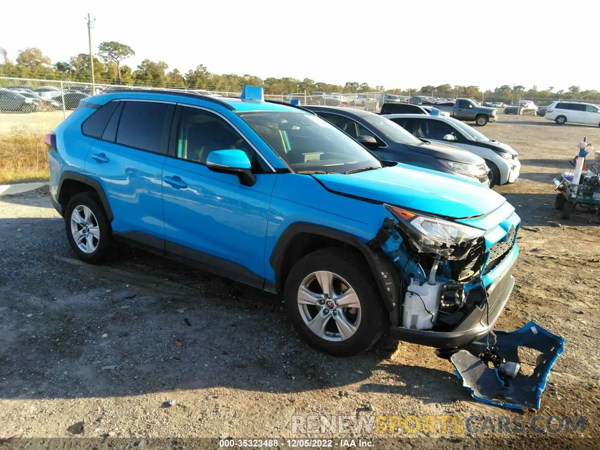 1 Photograph of a damaged car JTMW1RFV4KD506750 TOYOTA RAV4 2019