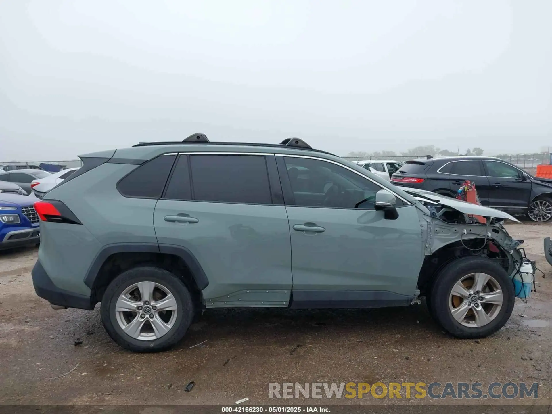 14 Photograph of a damaged car JTMW1RFV4KD508787 TOYOTA RAV4 2019