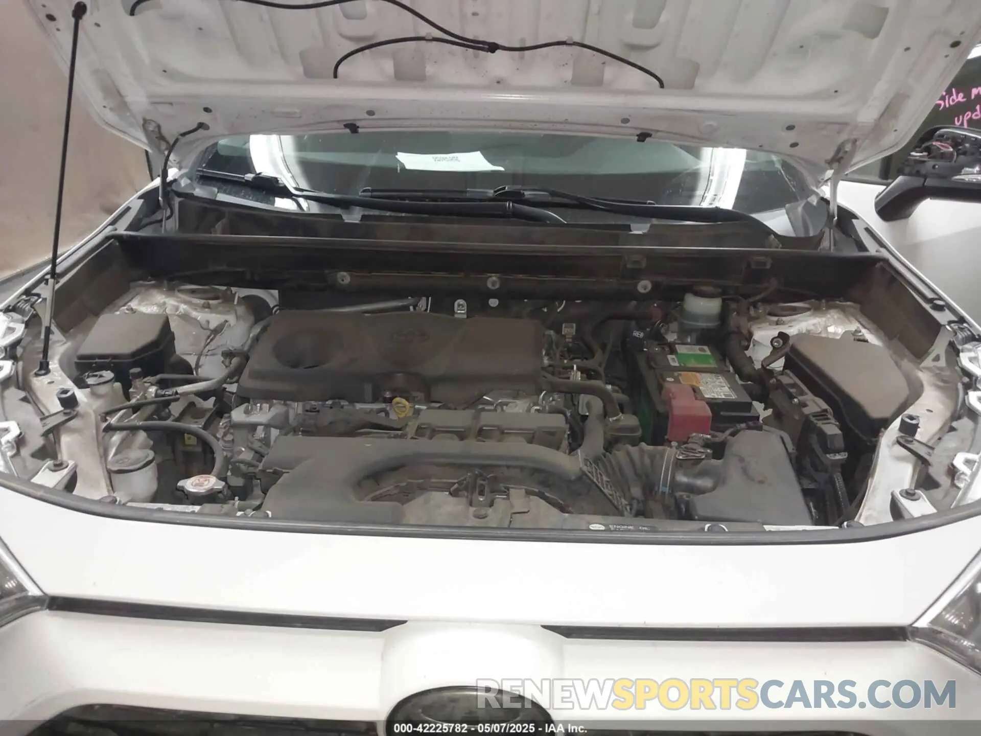 10 Photograph of a damaged car JTMW1RFV5KD003681 TOYOTA RAV4 2019