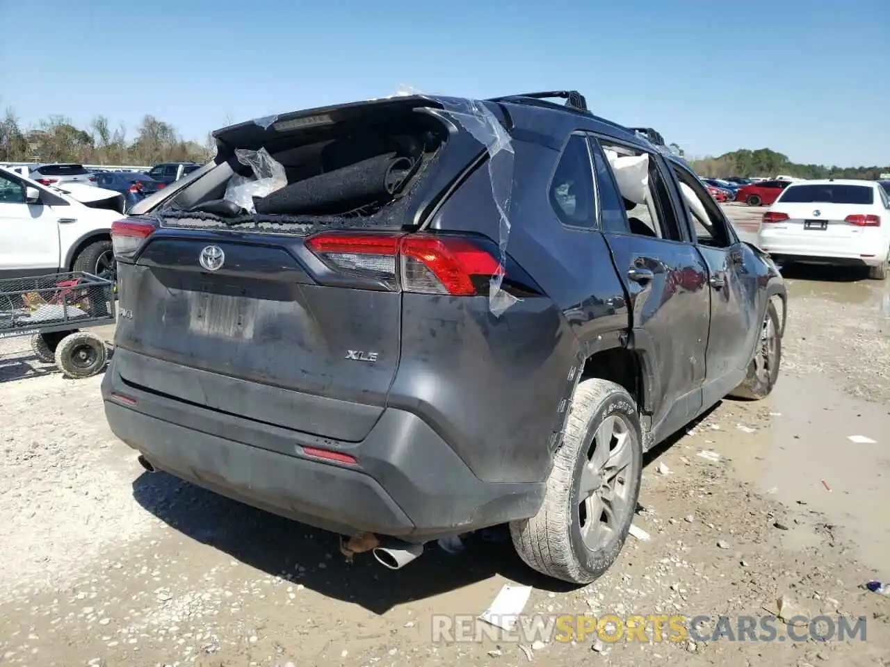 4 Photograph of a damaged car JTMW1RFV5KD010730 TOYOTA RAV4 2019