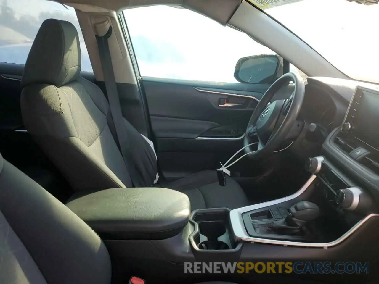 7 Photograph of a damaged car JTMW1RFV5KD025597 TOYOTA RAV4 2019