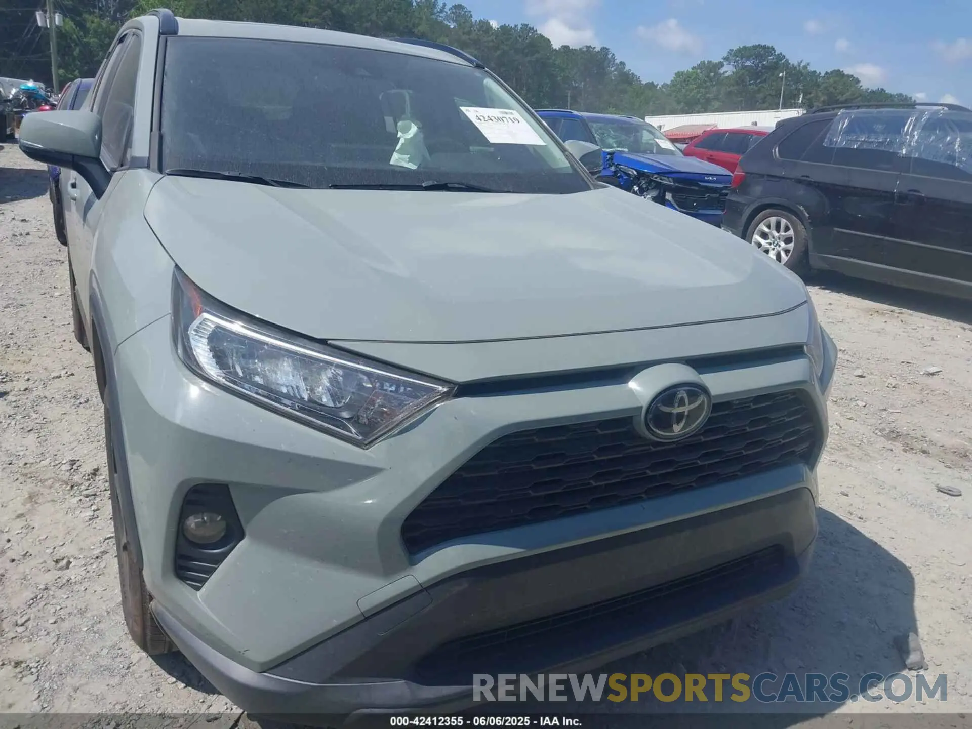 12 Photograph of a damaged car JTMW1RFV5KD029097 TOYOTA RAV4 2019