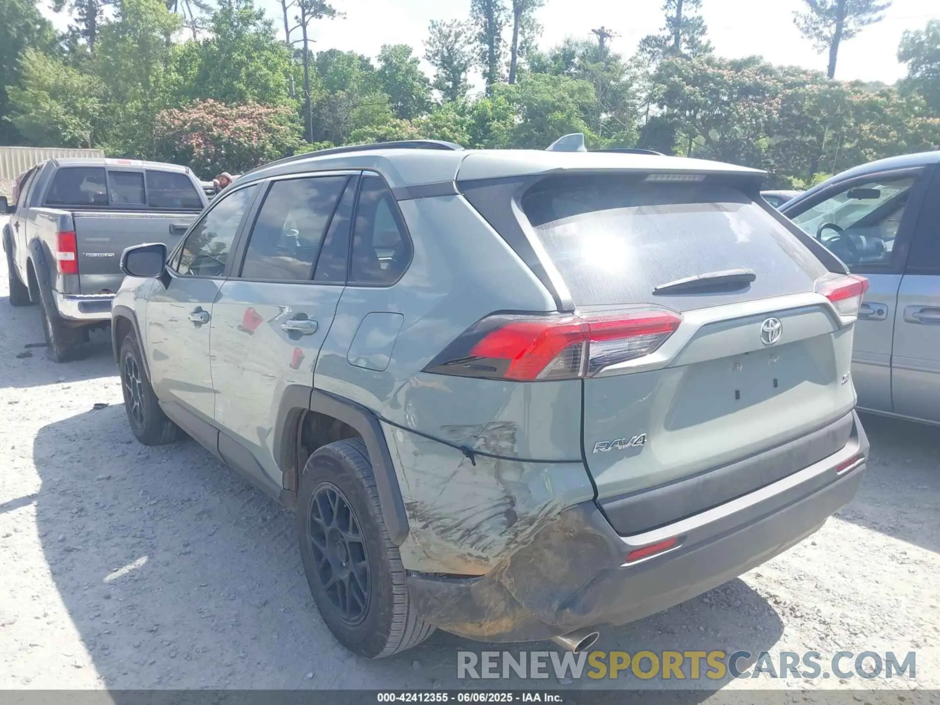14 Photograph of a damaged car JTMW1RFV5KD029097 TOYOTA RAV4 2019