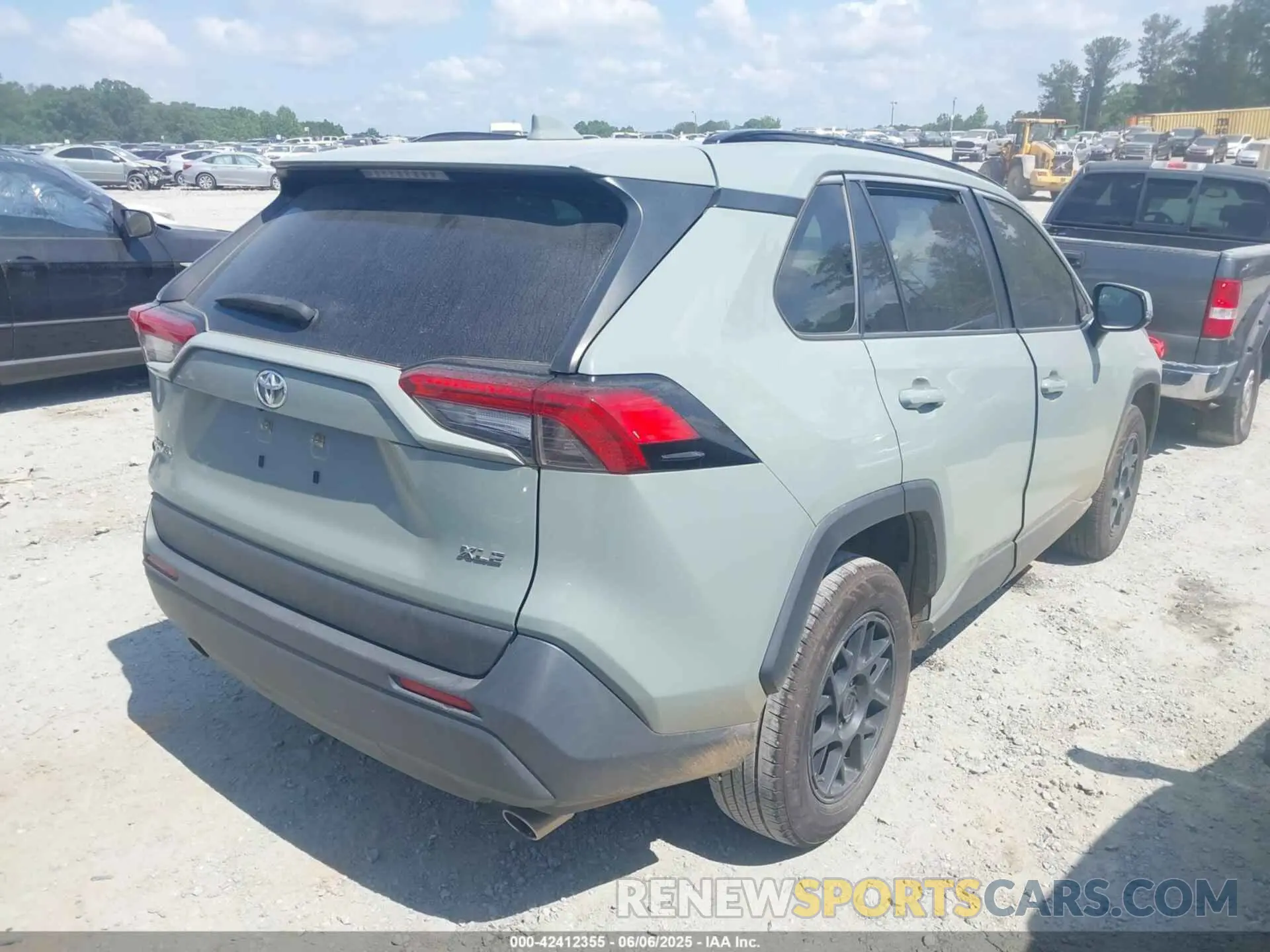 4 Photograph of a damaged car JTMW1RFV5KD029097 TOYOTA RAV4 2019
