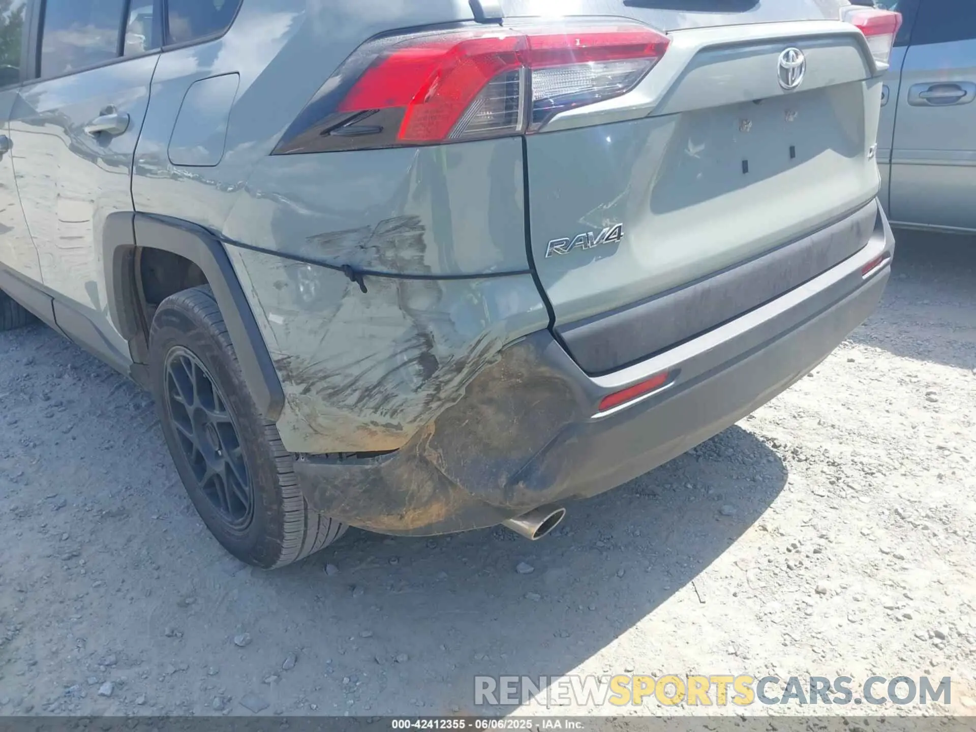 6 Photograph of a damaged car JTMW1RFV5KD029097 TOYOTA RAV4 2019