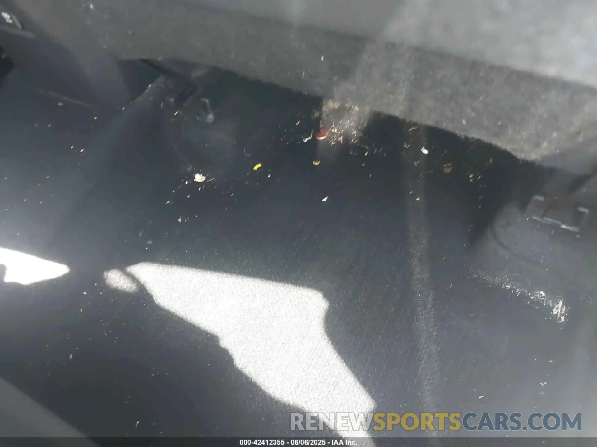 8 Photograph of a damaged car JTMW1RFV5KD029097 TOYOTA RAV4 2019
