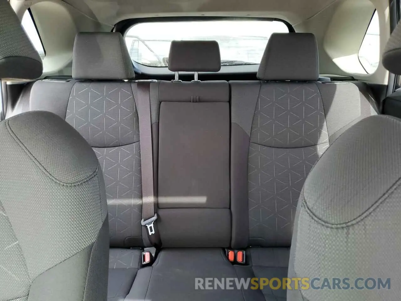 10 Photograph of a damaged car JTMW1RFV5KD500679 TOYOTA RAV4 2019