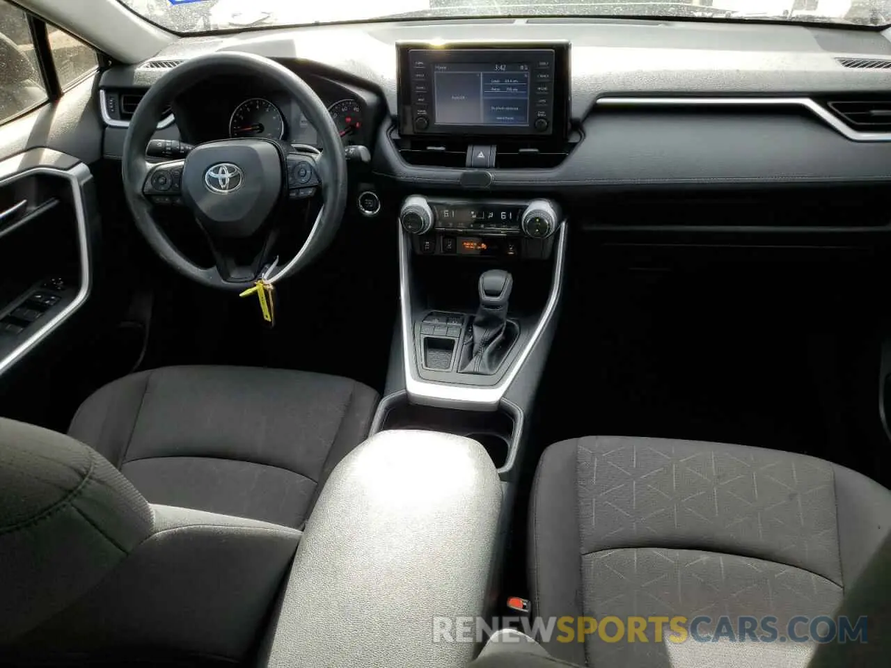 8 Photograph of a damaged car JTMW1RFV5KD500679 TOYOTA RAV4 2019