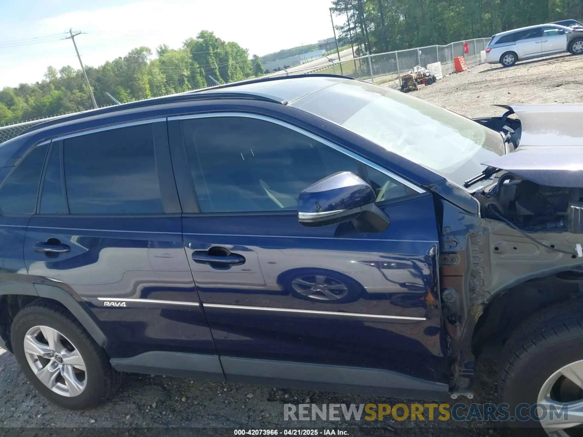 14 Photograph of a damaged car JTMW1RFV5KD502433 TOYOTA RAV4 2019