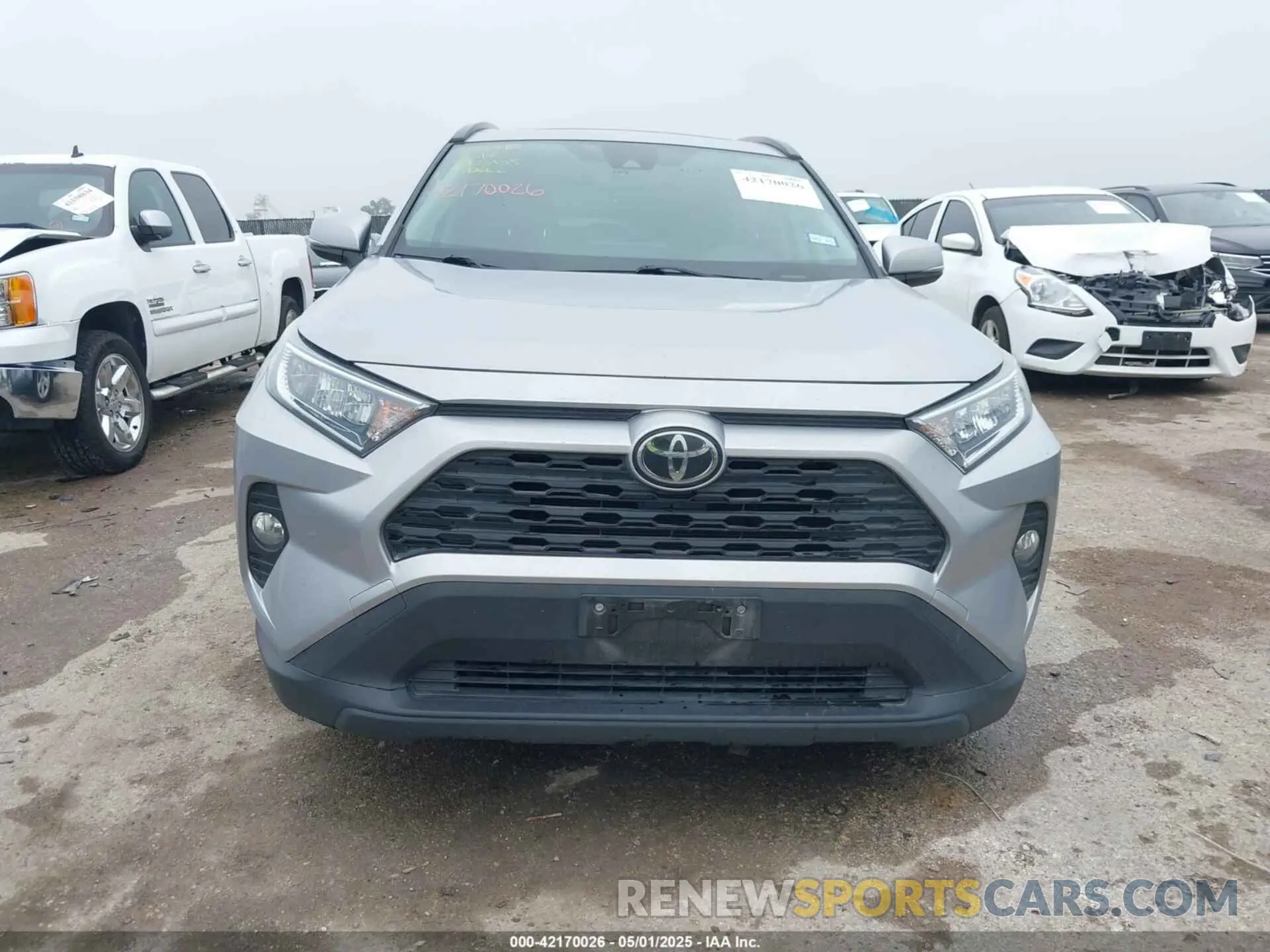 13 Photograph of a damaged car JTMW1RFV5KJ011930 TOYOTA RAV4 2019