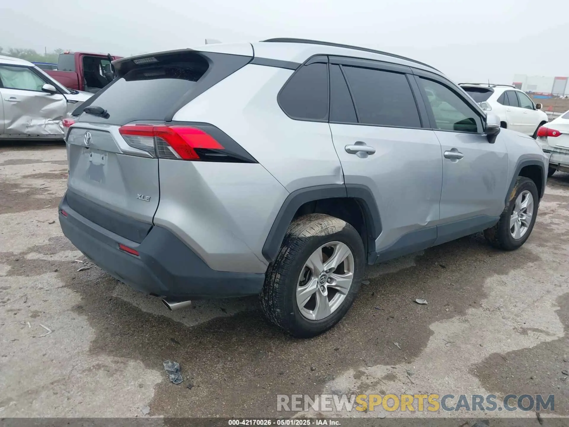 4 Photograph of a damaged car JTMW1RFV5KJ011930 TOYOTA RAV4 2019