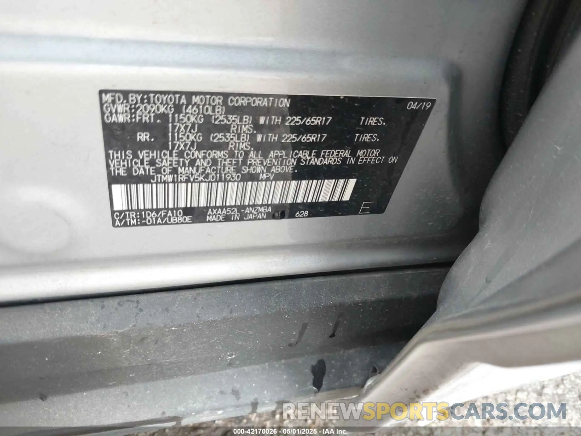 9 Photograph of a damaged car JTMW1RFV5KJ011930 TOYOTA RAV4 2019