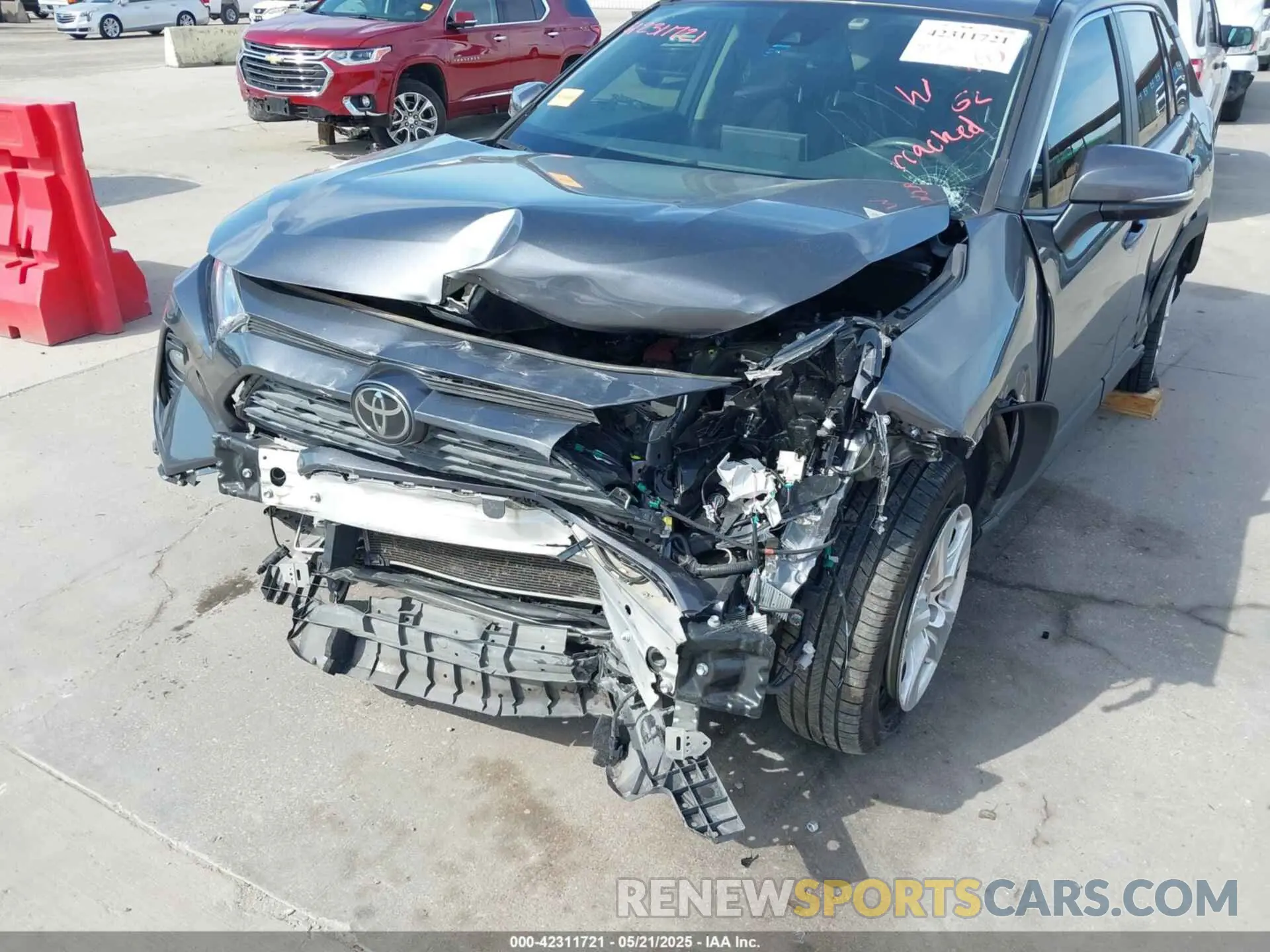 6 Photograph of a damaged car JTMW1RFV6KD011465 TOYOTA RAV4 2019