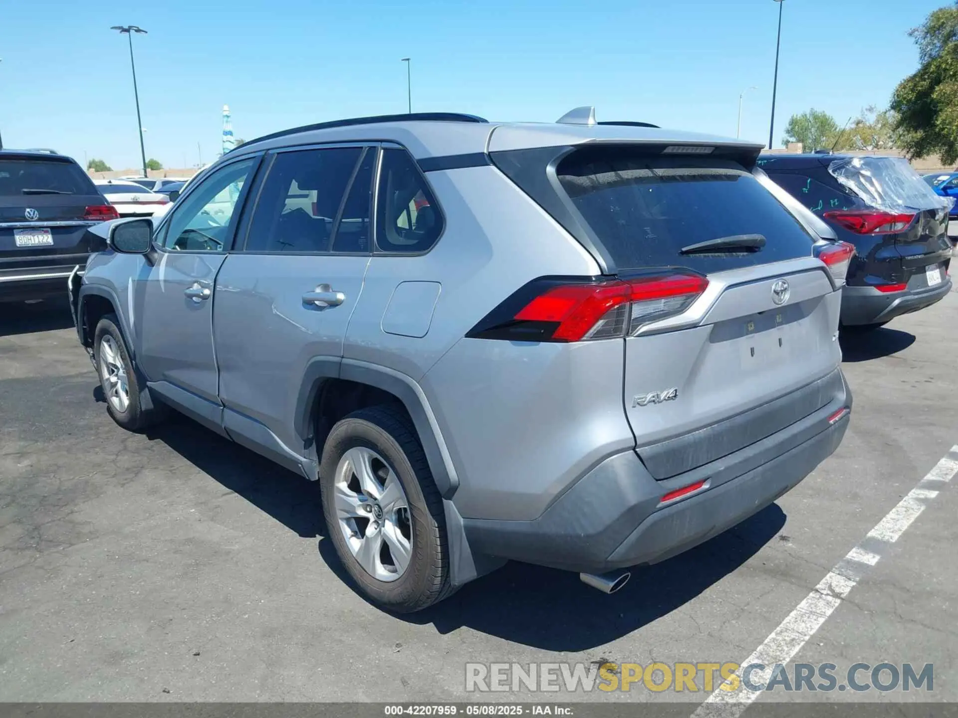 15 Photograph of a damaged car JTMW1RFV6KD024071 TOYOTA RAV4 2019