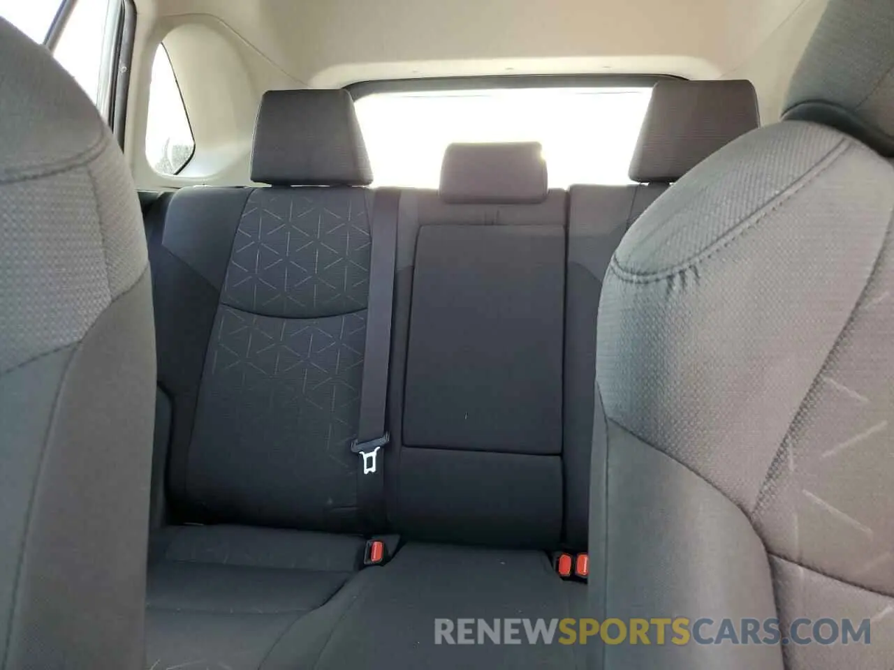 10 Photograph of a damaged car JTMW1RFV6KD031831 TOYOTA RAV4 2019