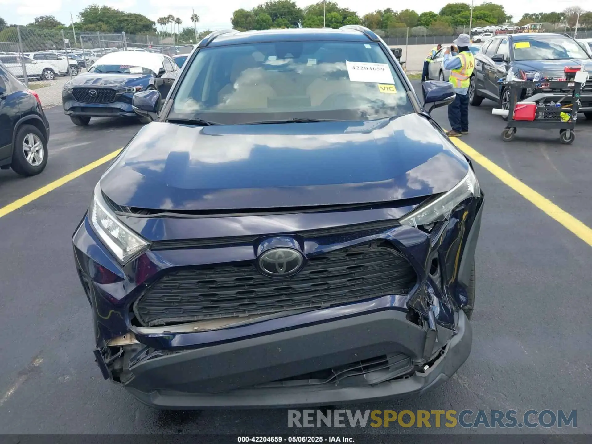 12 Photograph of a damaged car JTMW1RFV6KD502439 TOYOTA RAV4 2019
