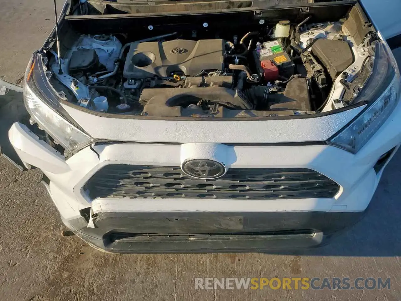 12 Photograph of a damaged car JTMW1RFV6KD512405 TOYOTA RAV4 2019