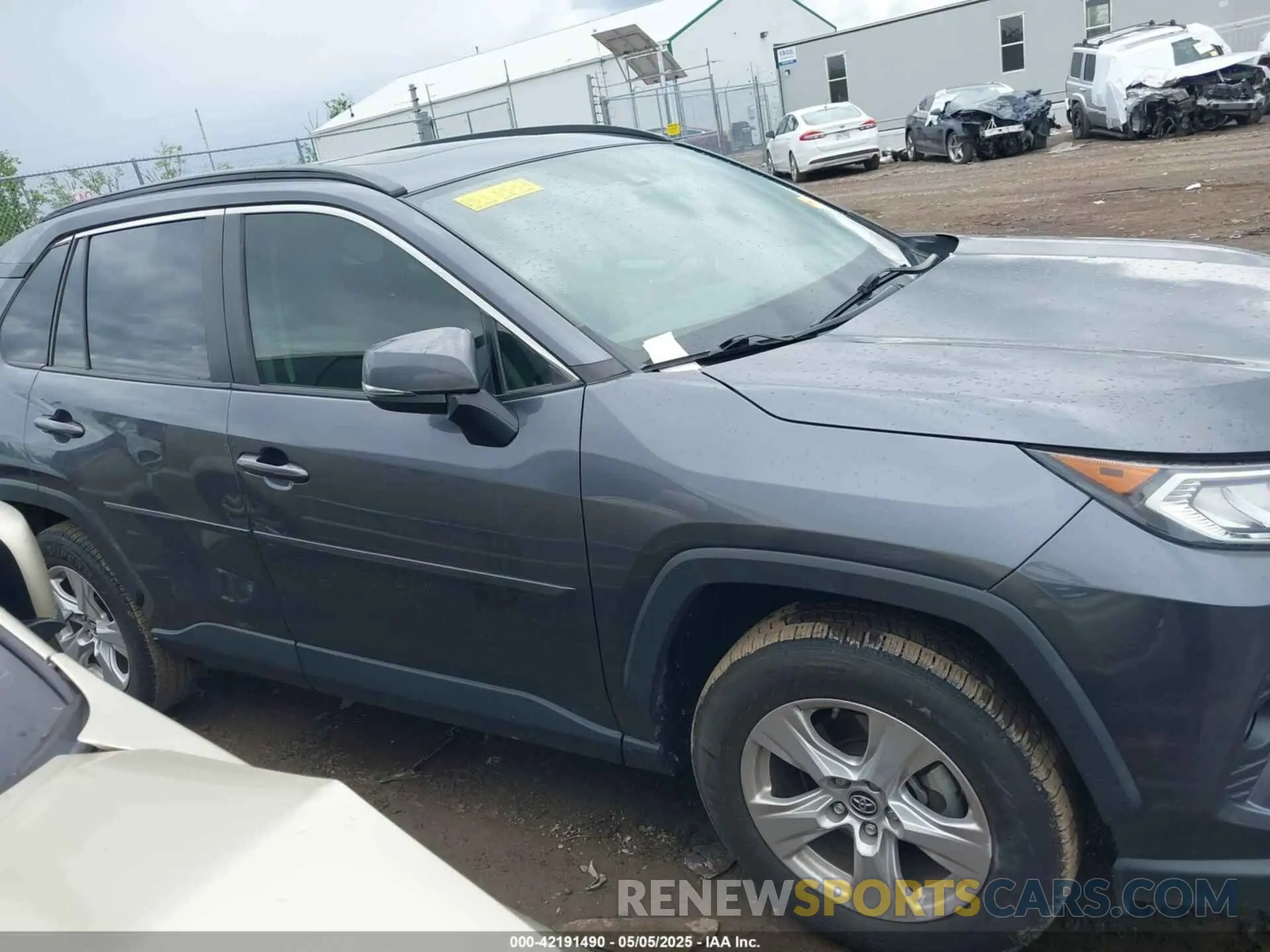 14 Photograph of a damaged car JTMW1RFV6KD513554 TOYOTA RAV4 2019