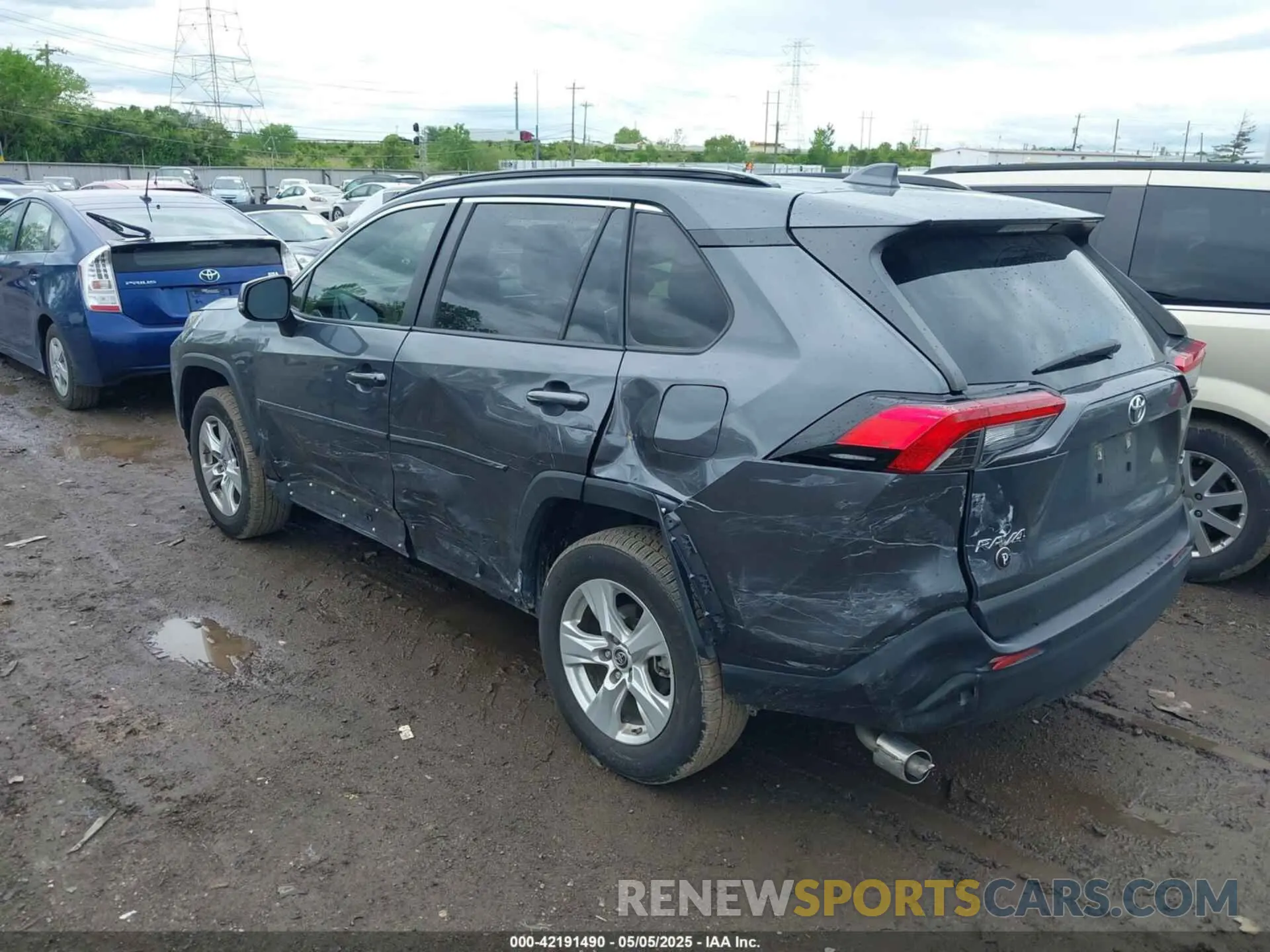 3 Photograph of a damaged car JTMW1RFV6KD513554 TOYOTA RAV4 2019