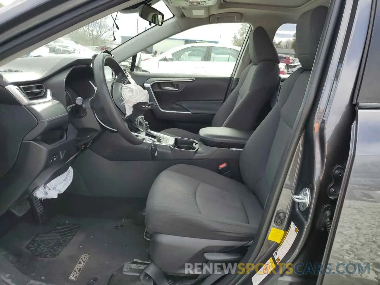 7 Photograph of a damaged car JTMW1RFV6KJ005909 TOYOTA RAV4 2019