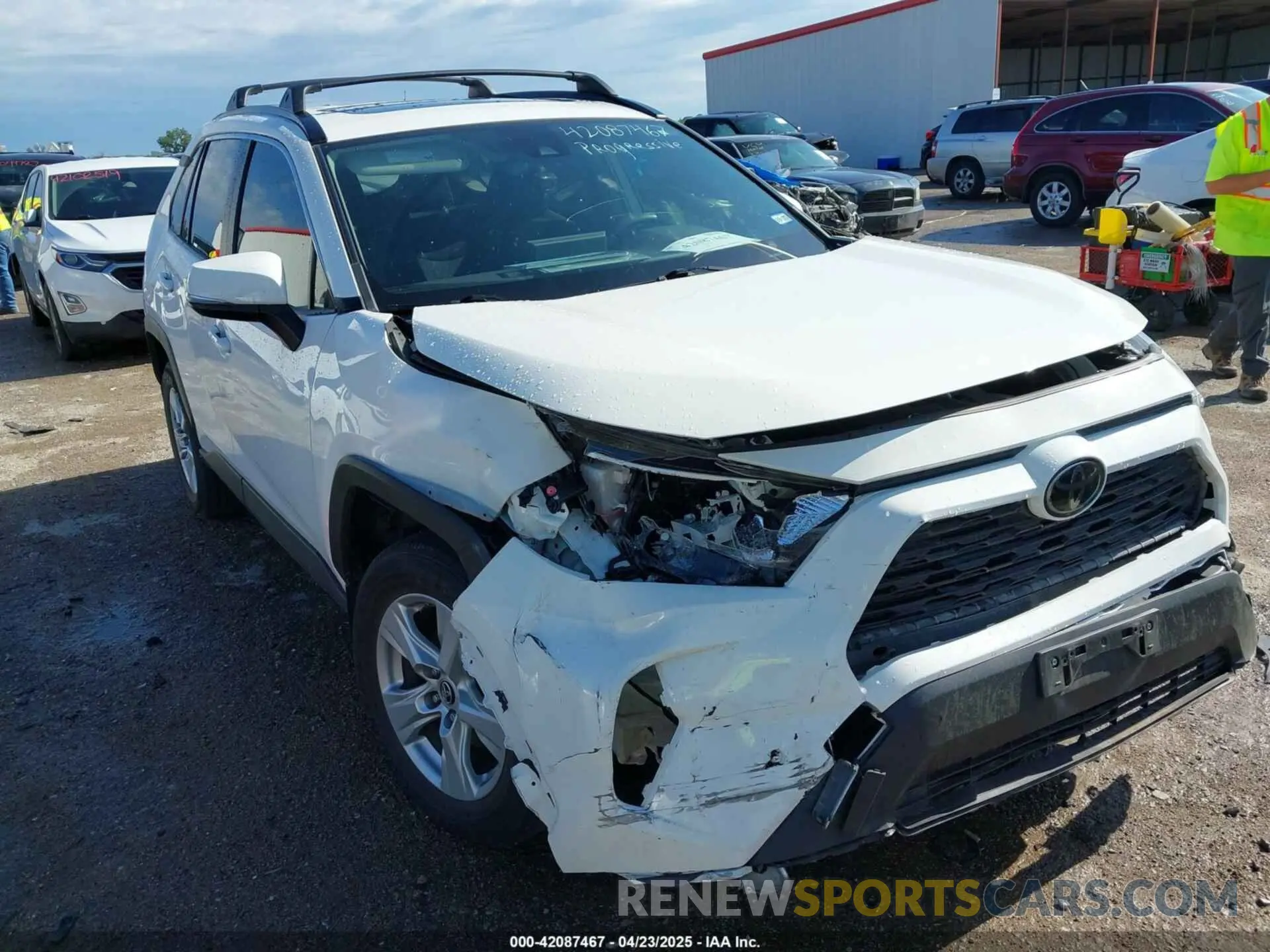 1 Photograph of a damaged car JTMW1RFV7KD029361 TOYOTA RAV4 2019