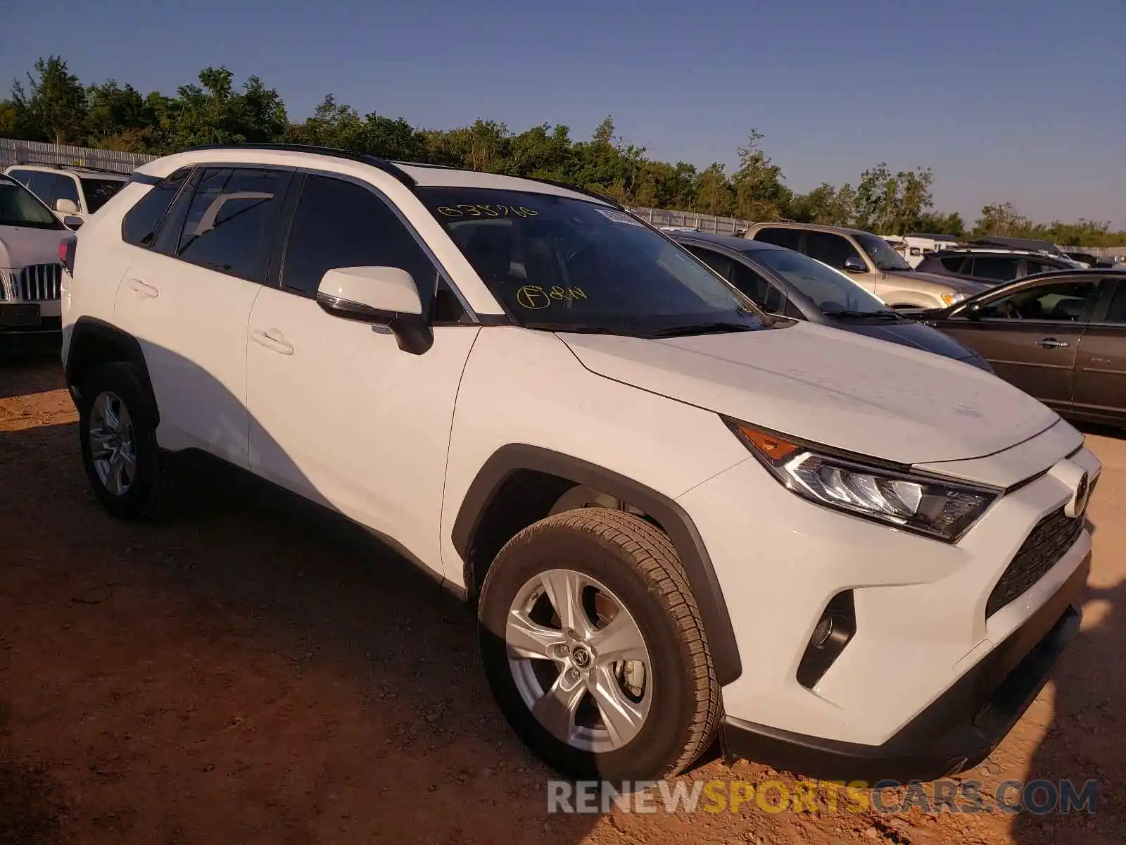 1 Photograph of a damaged car JTMW1RFV7KD035760 TOYOTA RAV4 2019